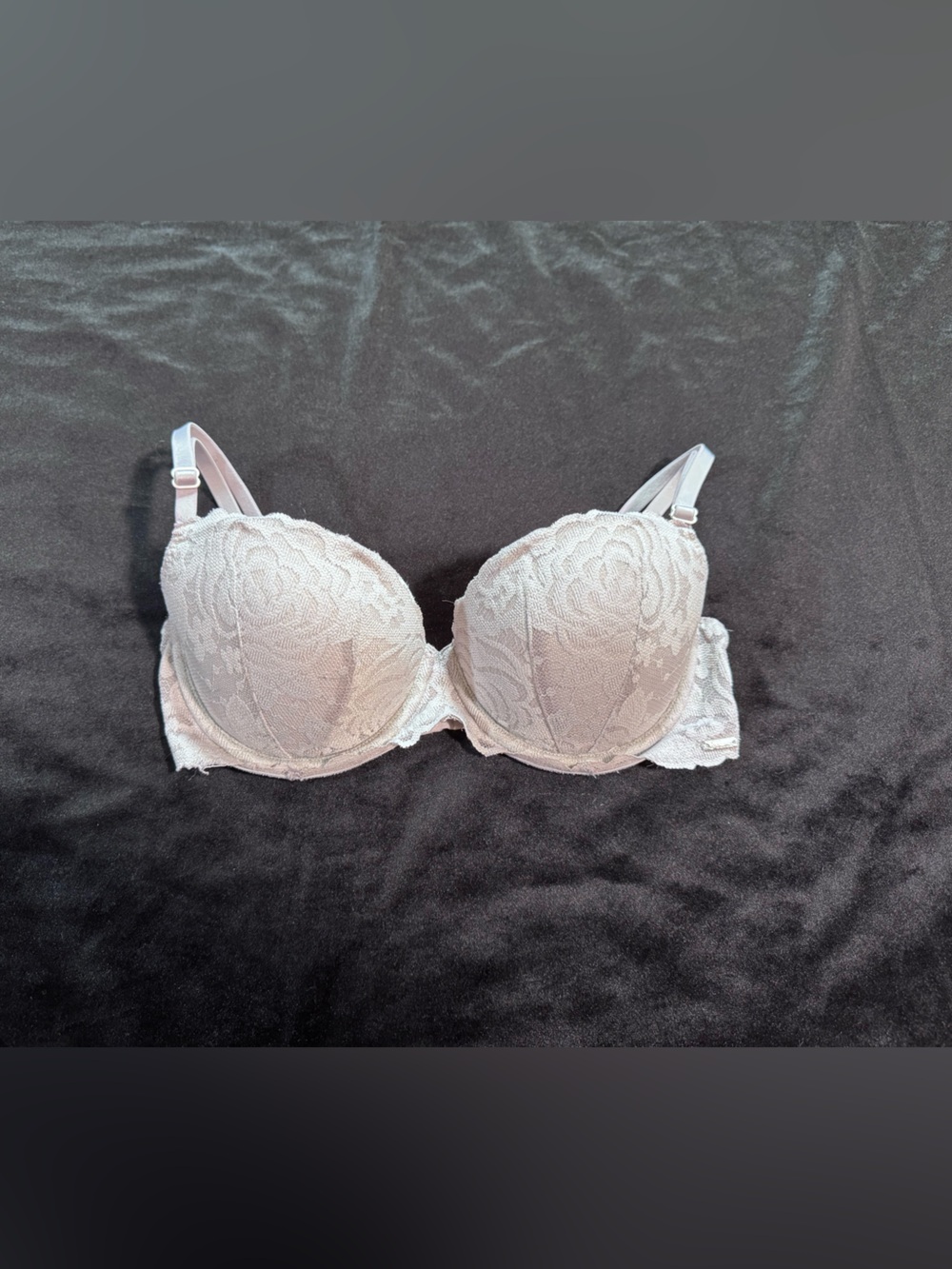 PINK Victoria's Secret Lace Push-Up Bra in Light Pink